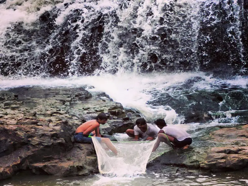Jamnagar to Zanzari Waterfall Cab